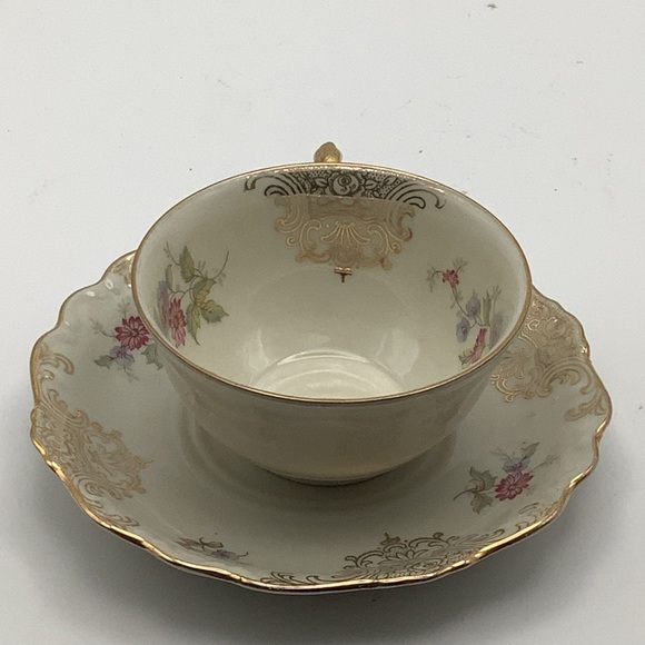Vintage Schumann Bavaria Floral Teacup and Saucer - Picture 4 of 10